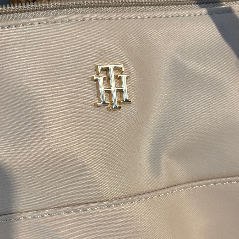 Cream and Brown Tommy Hillfiger Tote Bag - Picture 2 of 9